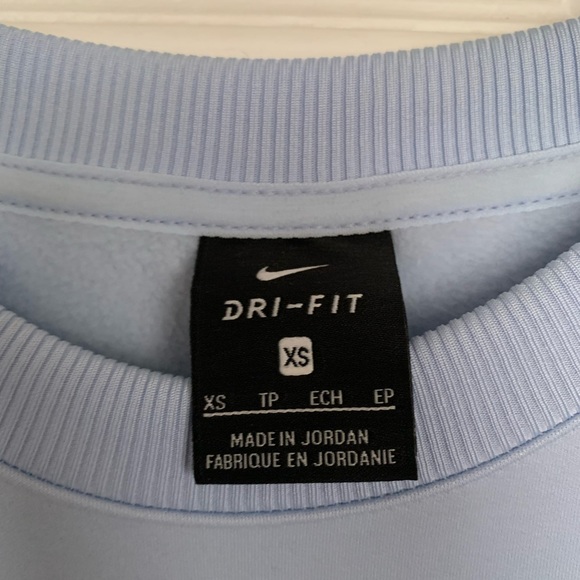 super soft nike sweatshirt!! - Picture 4 of 4